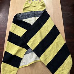 Bumble Bee Hooded Towel 