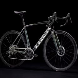 Full Carbon Road Bike – Trek Émonda SL6 AXS (2024)