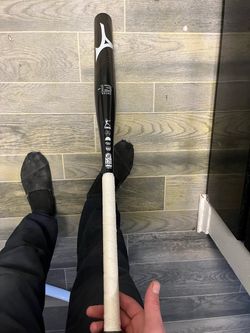 Mizuno Finch -13 Fastpitch Softball Bat 33/20