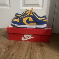 UCLA NIKE DUNKS