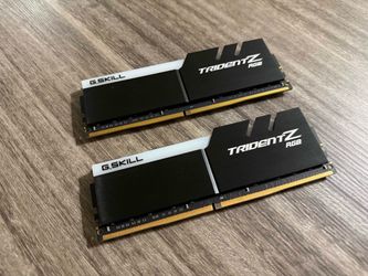 G.SKILL RGB RAM 32GB (2 × 16GB) DDR4 3600 Intel XMP 2.0