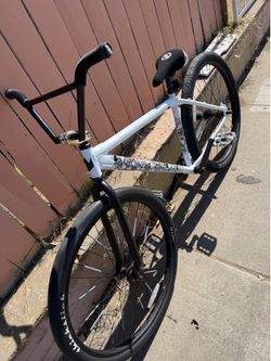 Throne x Chad white 29 bmx the goon fxd fixed gear