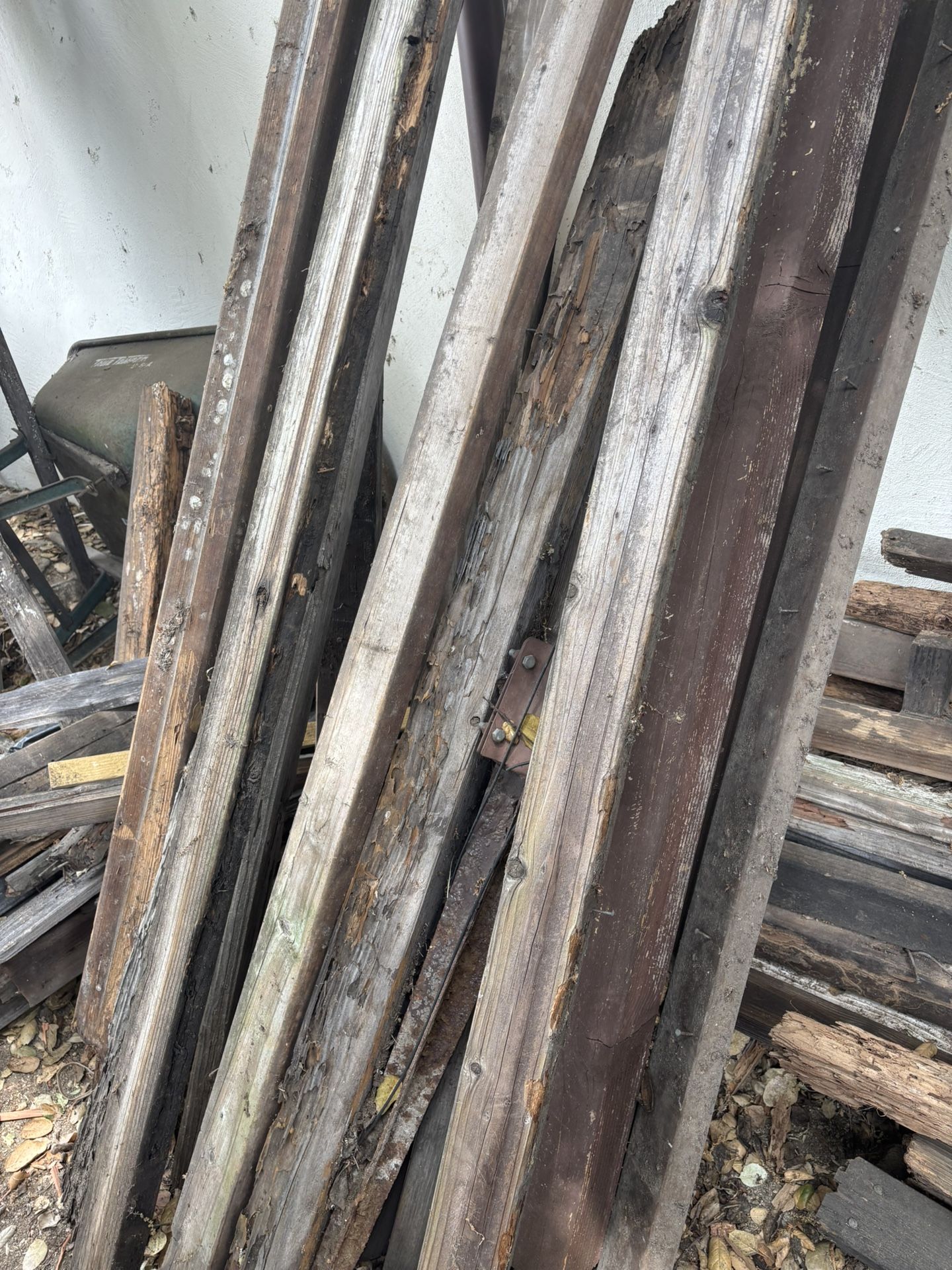 Free Wood- 2 X 4 X 6’