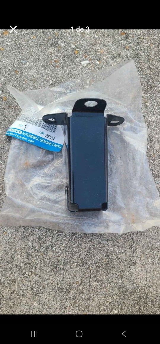 NEW OEM Mazda 2000-2006 MPV Rear Bumper Stay LC62-50-271A