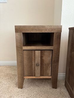 Living Room End table