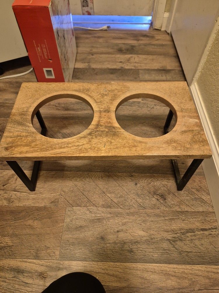 Food And Water Pet Stand