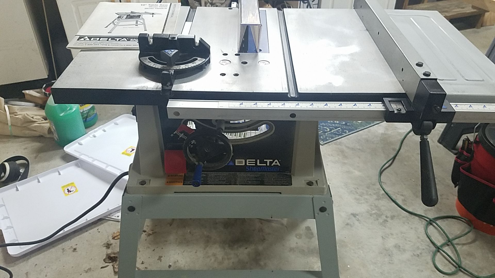 Delta Shopmaster 10" Table Saw with Stand Model TS220LS