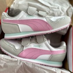 Brand New In Box Kids Puma Cabana Racer Size 1.5