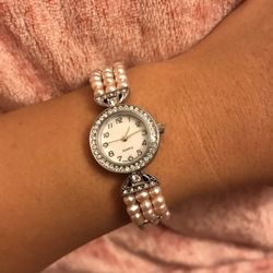 Pink pearl watch. Gift box included. Great for a holiday gift.
