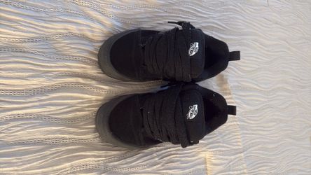 All black knu skool vans