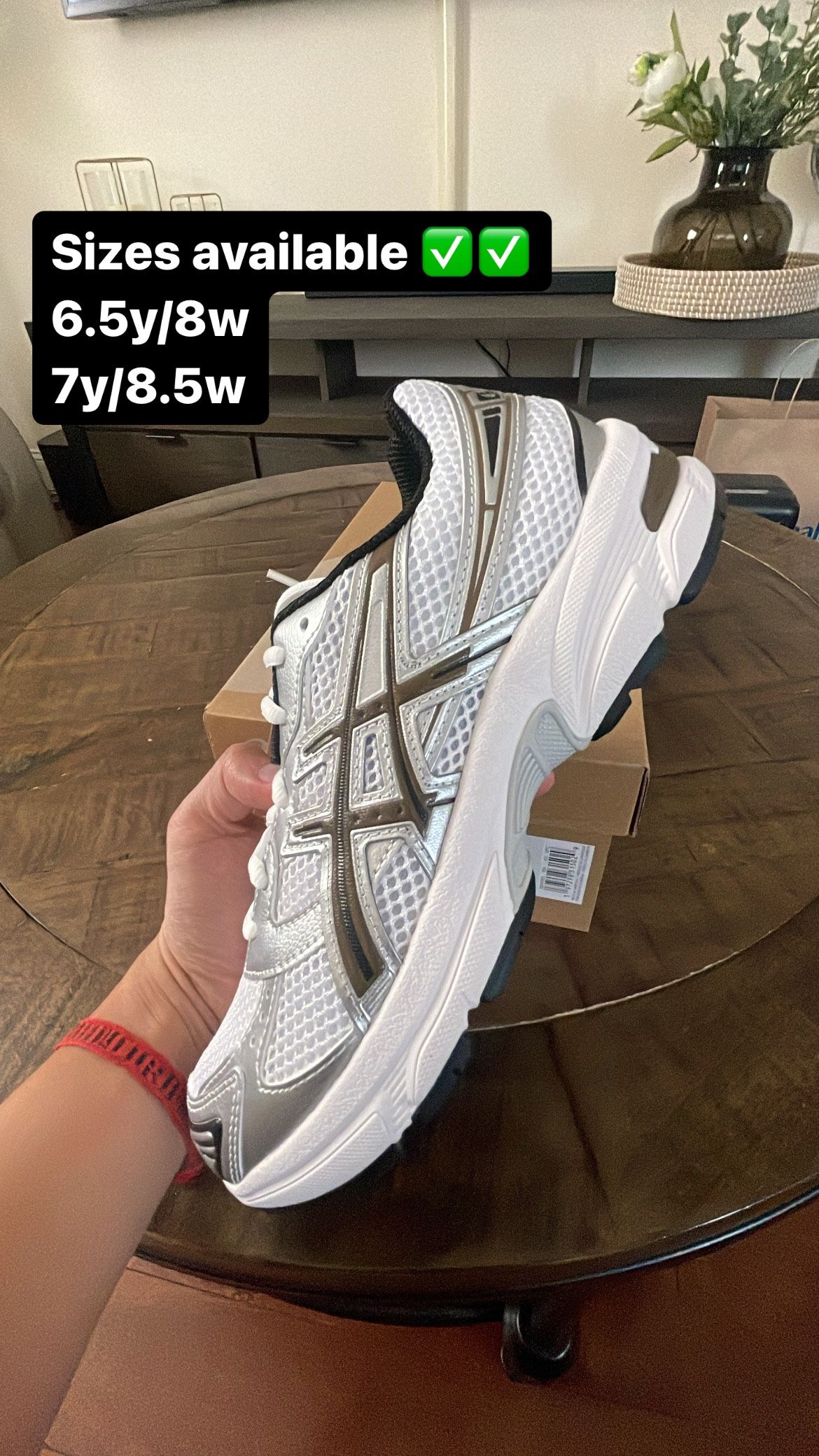 ASICS Gel 1130 White Clay Canyon Sizes 6.5y & 7y