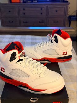 Jordan 5 ‘fire red’. Dead stock. Size 10. Asking 200