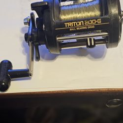 SHIMANO TRITON 200-G