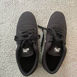 Boys Nike Sb Size 6y