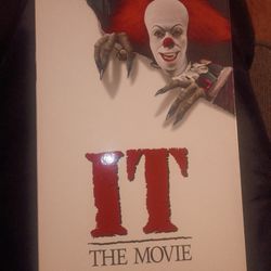 NECA IT The Movie Figure 
