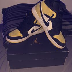 jordan 1 mid se  ‘yellow toe’