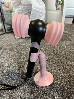Black Pink Light