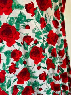 LuLaRoe XL Stretchy White Large 🌹 Red Roses ($55)