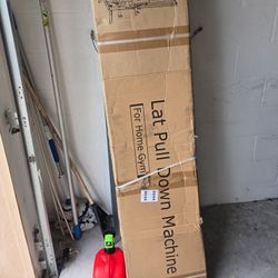 Lat Pull Down Machine