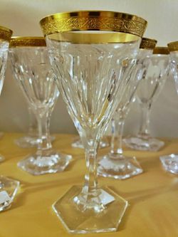 Vintage Crystal Wine Glasses With very unique Art Deco Gold Trim. Rare. See  pics