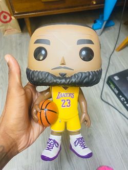 10 inch LeBron James Funko Pop (no box)