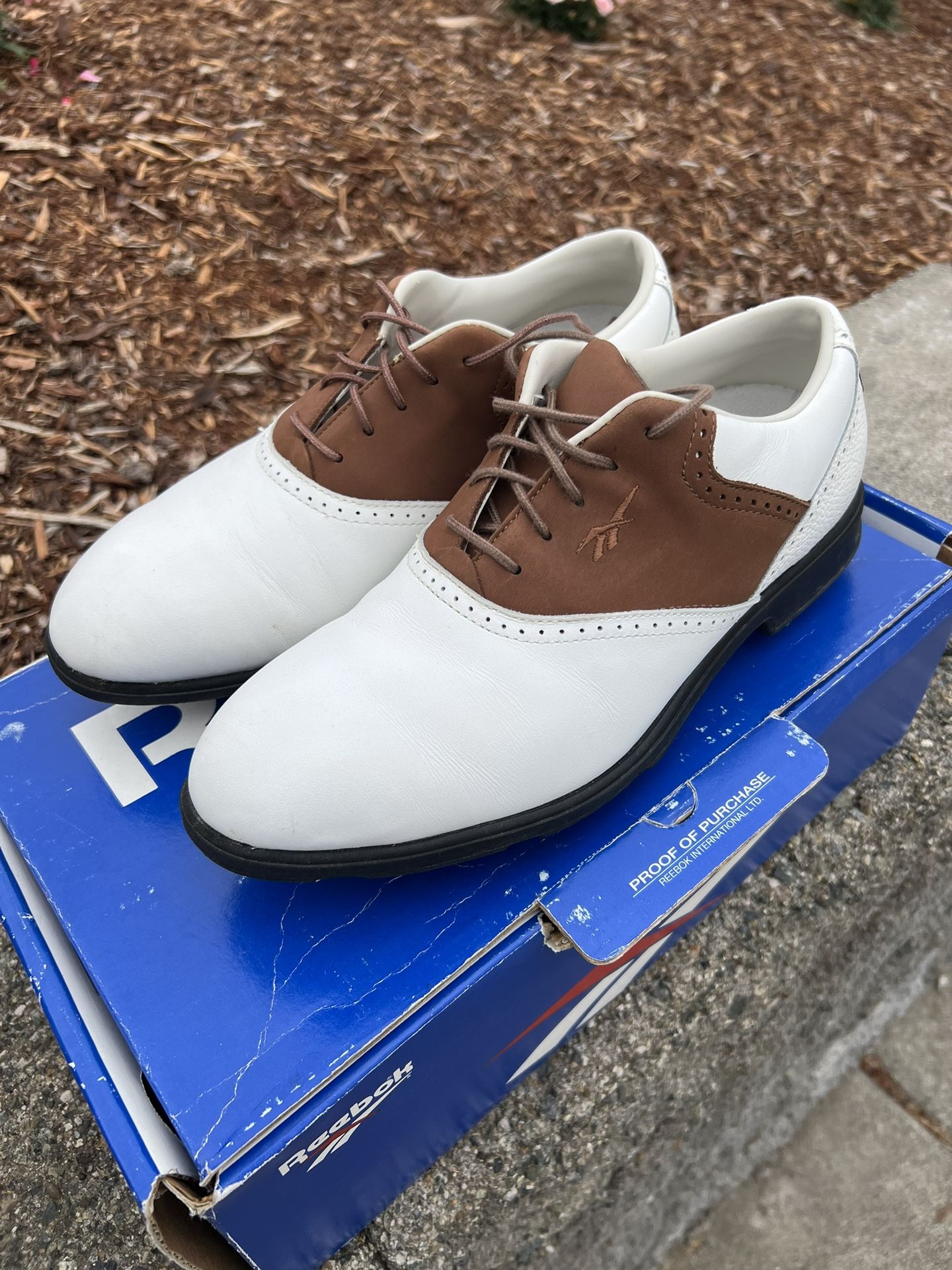 Men’s Reebok Saratoga Golfing Shoes Size 9.5M