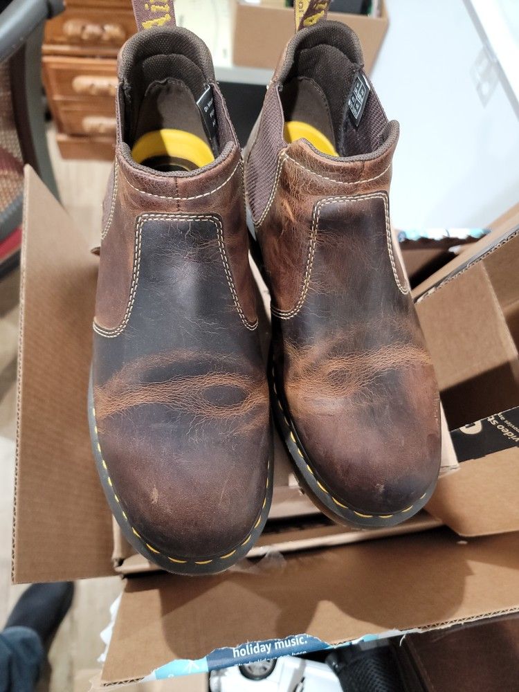 Dr Martin Men's Size 10 NEW