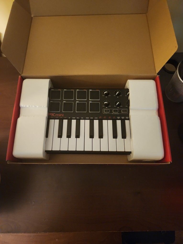 Akai Midi Keyboard