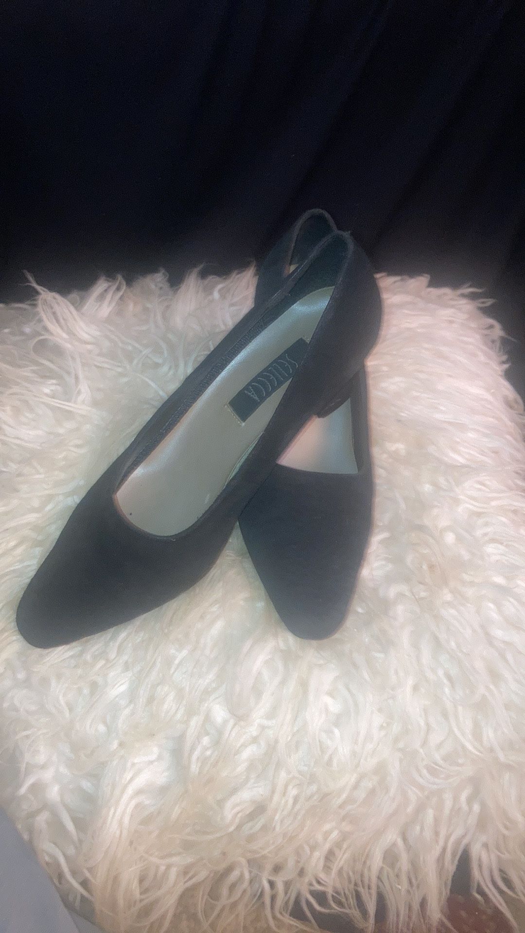 Pre-Owned Vintage Women’s Low Heels Sellecca 7W Black