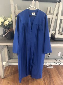 Cap and gown (Jostens)