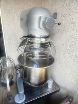 Maquina . Mesón..balanza y accesorios