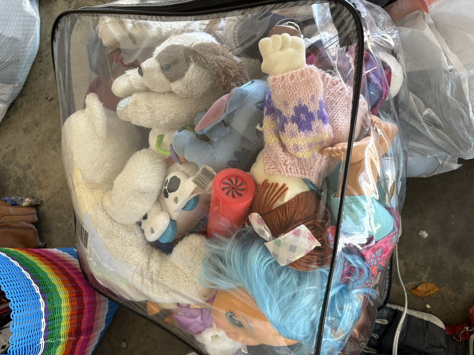 Toys/Stuffed Animals