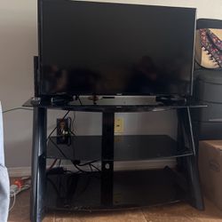 Smart tv 32 Inch And Table