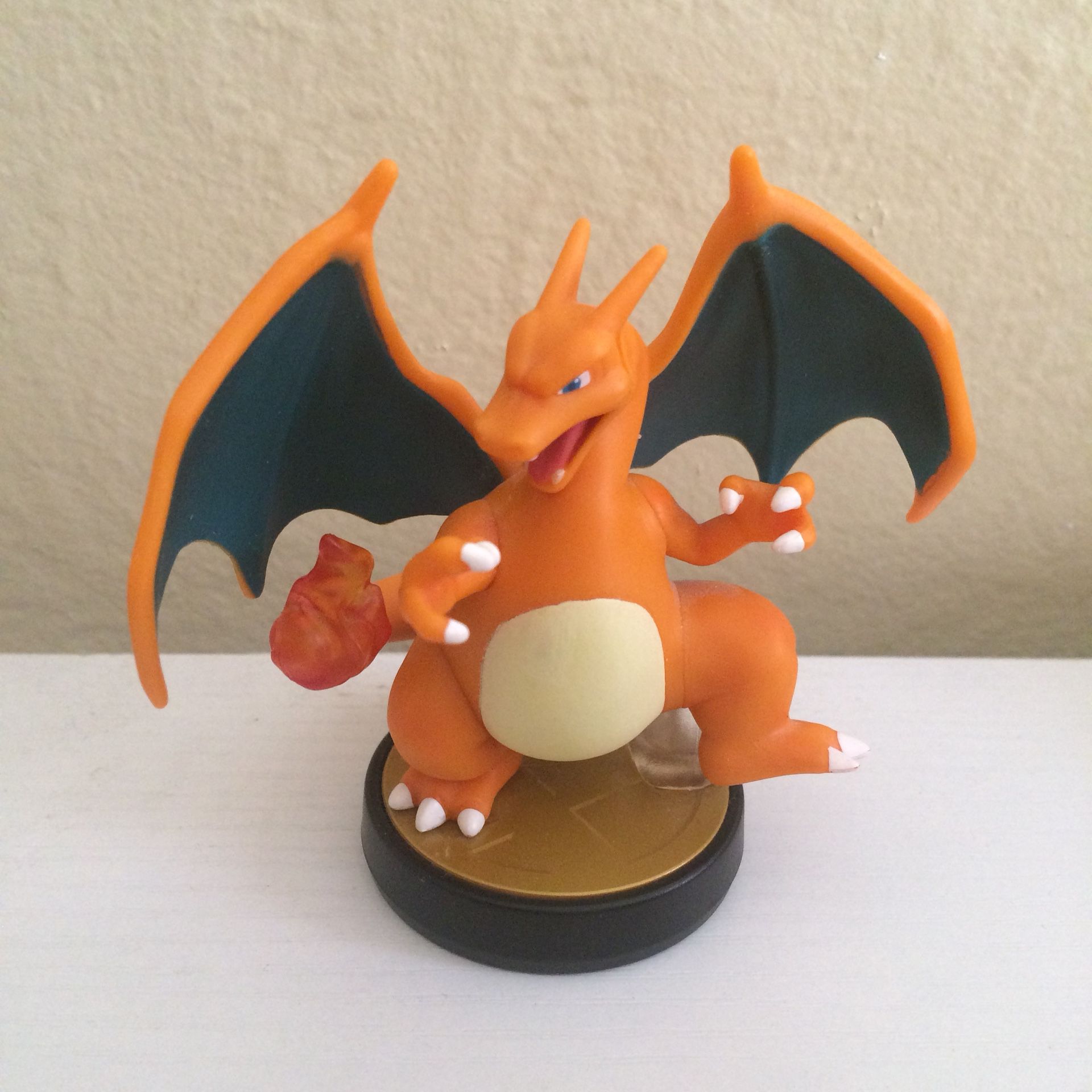 Charizard amiibo