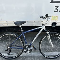 Trek 7100 Hybrid Comfort Bike 
