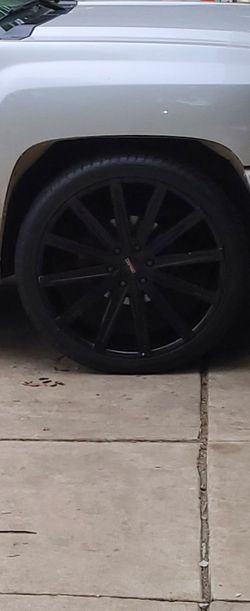 Original chevrolet rims 6 lugs  22" 1500 obo