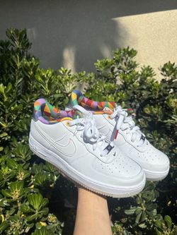NIKE AIR FORCE 1LV8