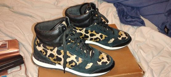COACH WOMEN'S SIZE 8 .5 HIGH TOP SNEAKERS BRAND NEW