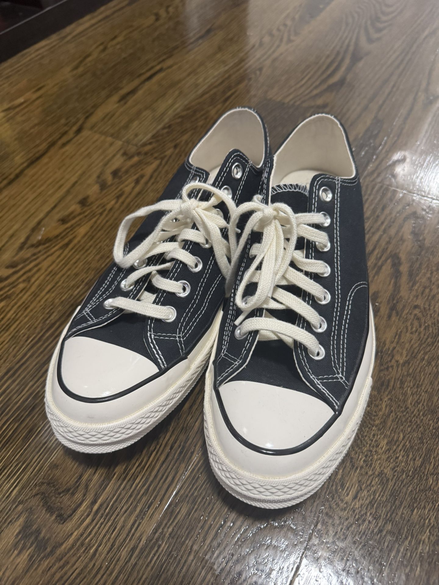 Converse Low Top Sneakers (10.5 Size/Black)