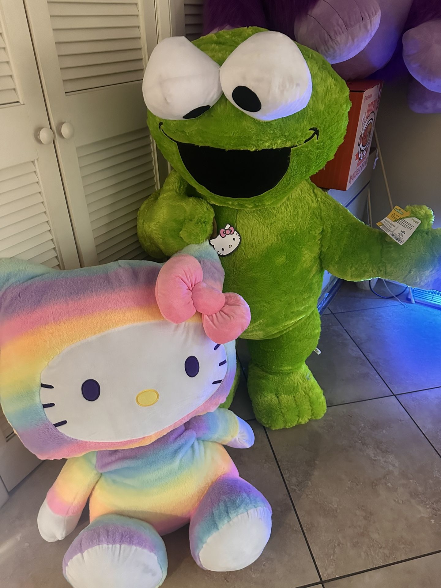 Hello Kitty, Gorilla And Elmo