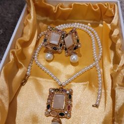 Pearl Necklace Set 