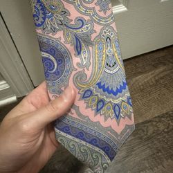 Tie 