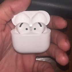 AirPod 4th Gen 