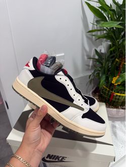 Air Jordan 1 Travis Scotts “Olive” Mens sizes 7M-12M