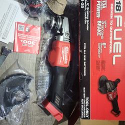 Milwaukee M18 FUEL 4-1/2 in./6 in. Grinder