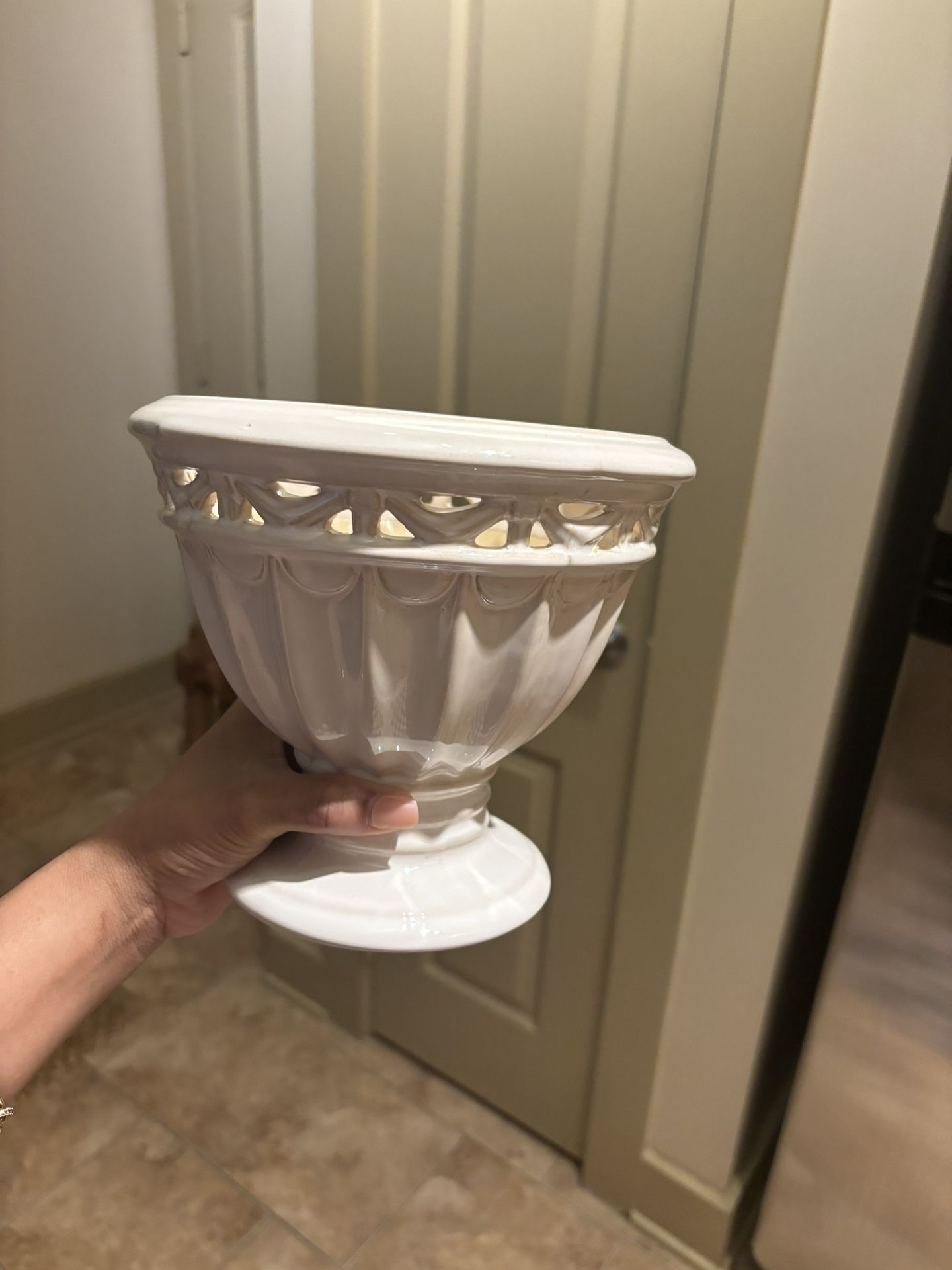 Round Ceramic Pottery Plant Pot