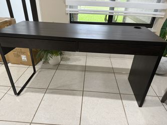 GAMING/WORK DESK WITH STORAGE