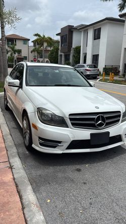 Mercedes-Benz C300 – Excellent Condition