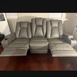 Couch- gray, Reclines 
