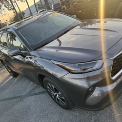 2024 Toyota Highlander 
